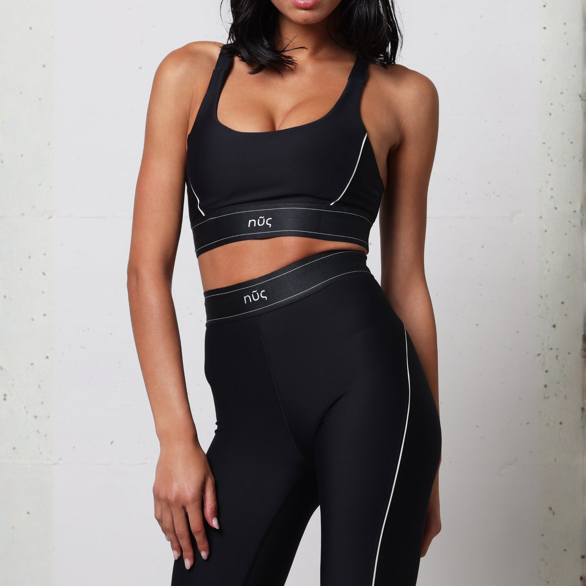 Top 011 nero
